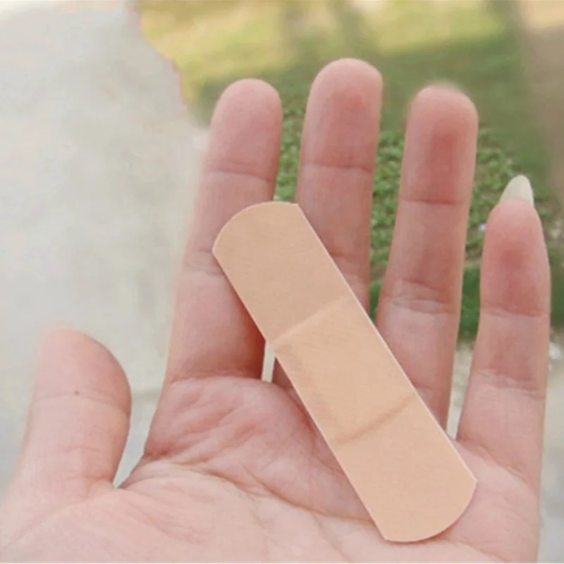 2023 Wholesalers adhesive waterproof wound healing first aid skin color band aids