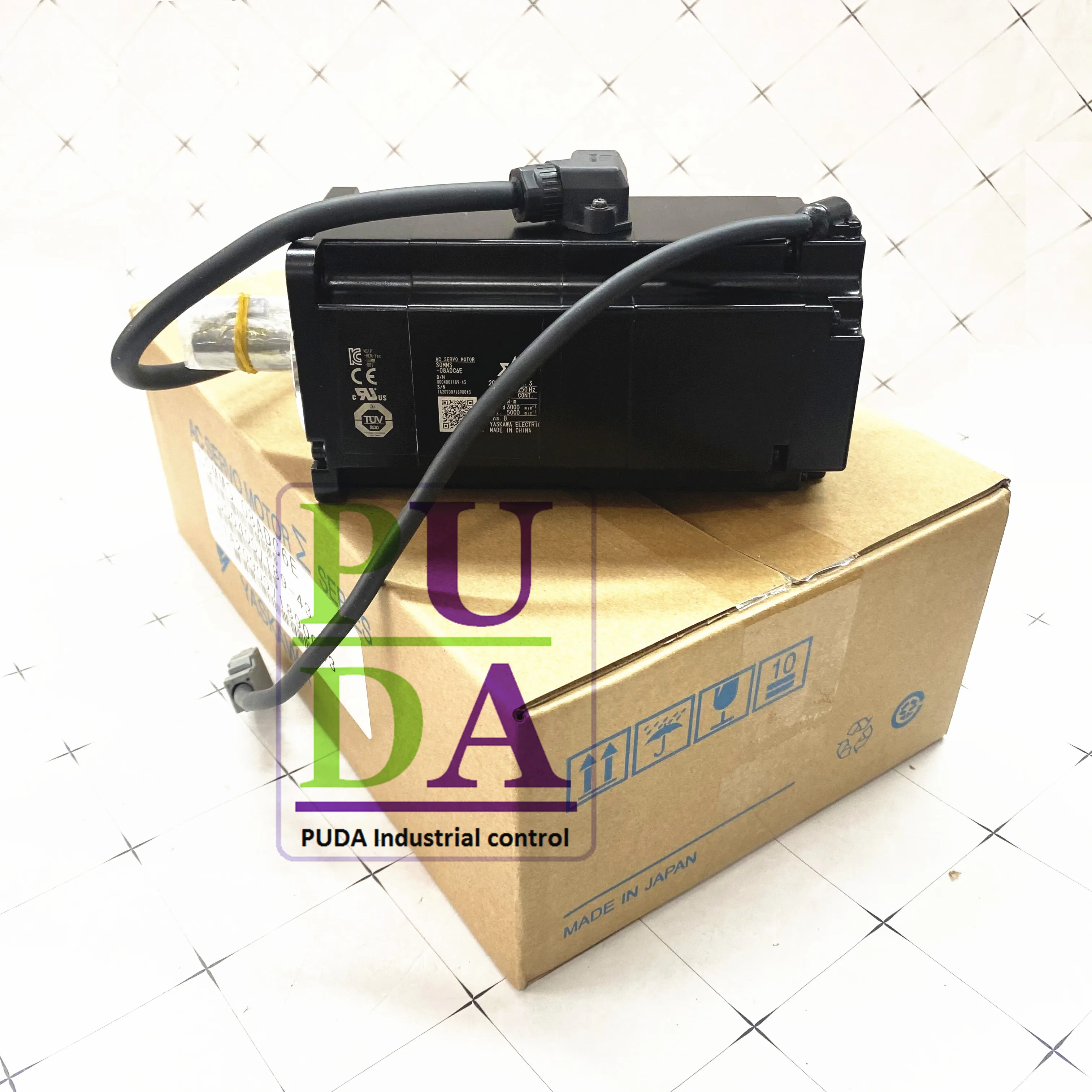 Наличные товары для нового YASKAWA SGM7J-04AFC6E Лучшая цена гарантия 1 год SGM7J-04AFC6E