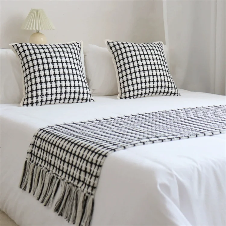 Plaid Throw with Warm and Soft Sherpa Blanket Black and White Travel Acrylic Jacquard Technics Decorative Style Buffalo Packing