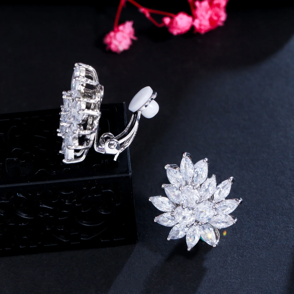 Dropshipping Flower Shape Stunning White Cubic Zircon Wedding Women No Hole Ear Clip on Earrings Without Piercing Jewelry