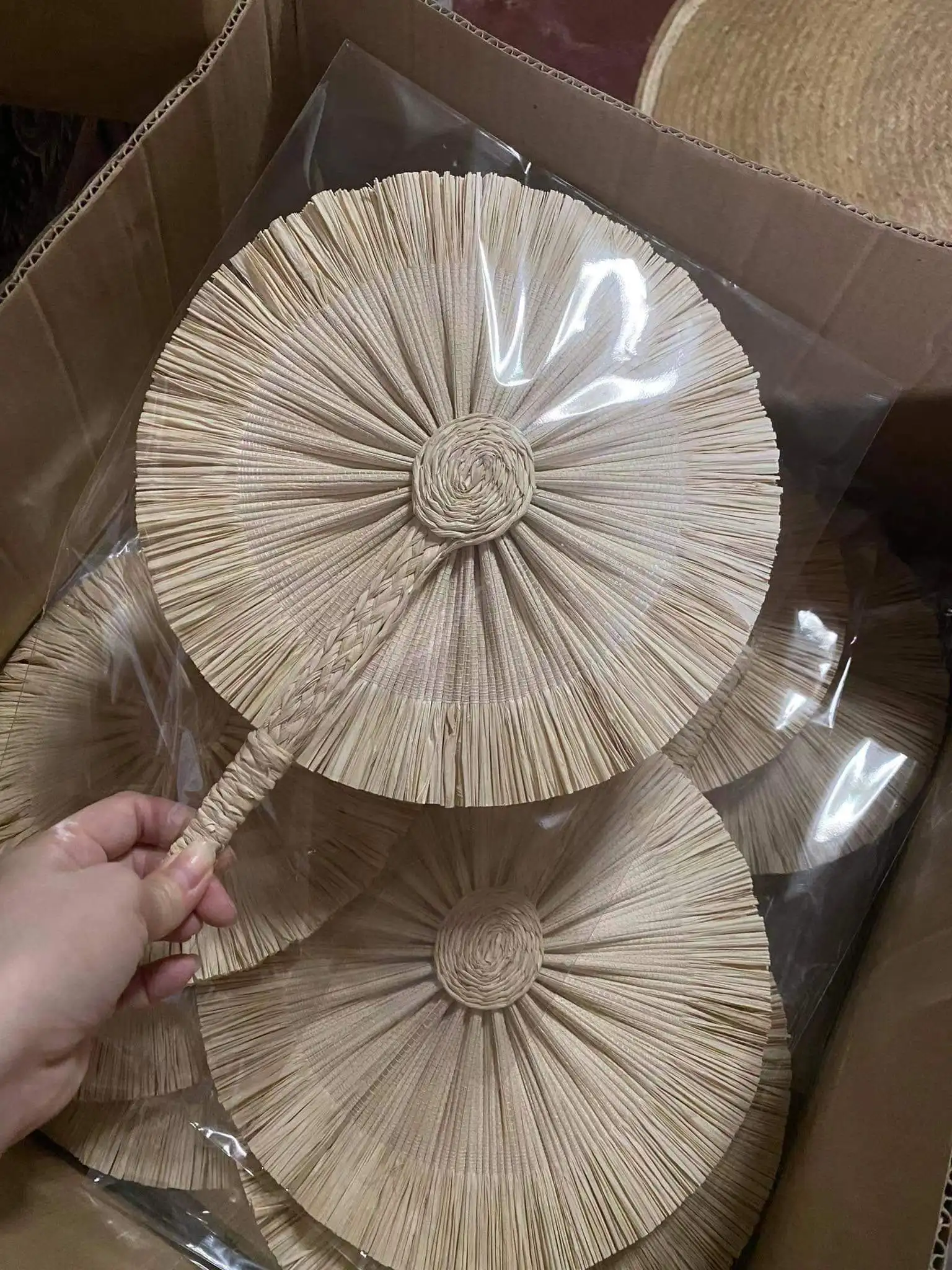 Hand fan  raffia hand made dance fans nature palm leaves hand woven Eco-friendly fan for wedding invitation or decoration