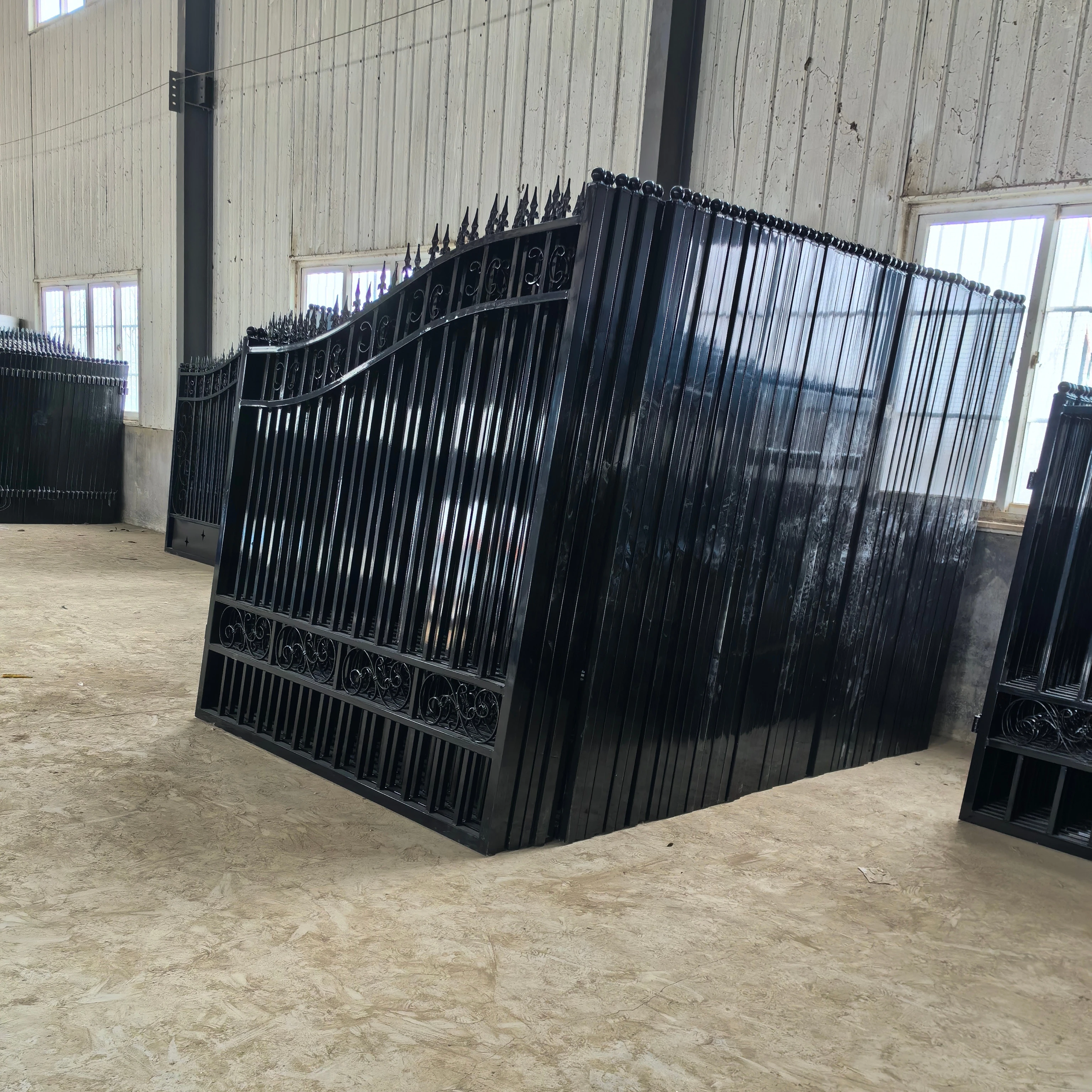 SUIHE Iron main gate designs Galvanized powder coated Garden Driveway Iron gate