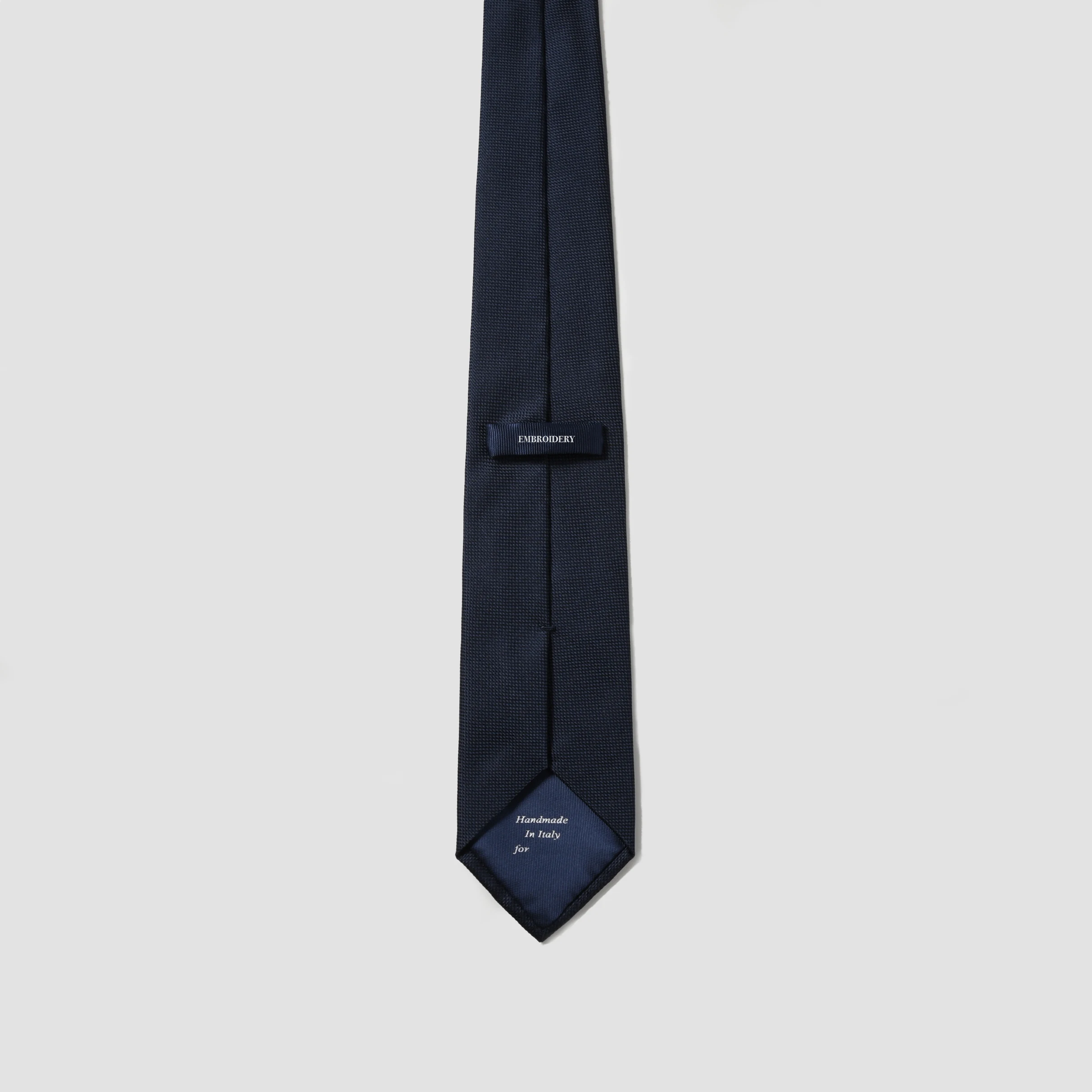 Timeless Linen Italian Tie - 150cm of Artisanal Craftsmanship, Unlined - Perfect for Professional and Casual Settings