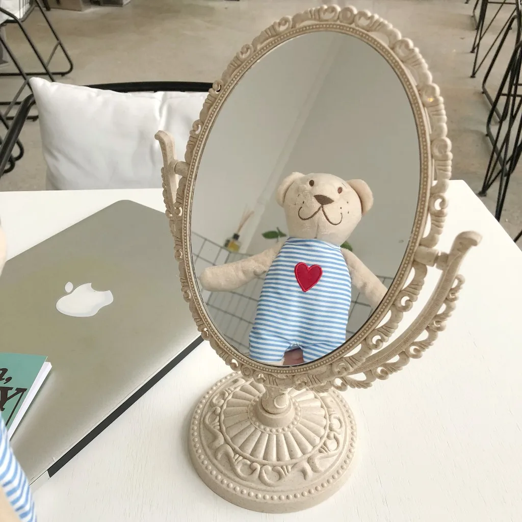 W&G Girl Woman Makeup Mirror Double-Sided Rotating Table Mirror European Retro Round Mirror