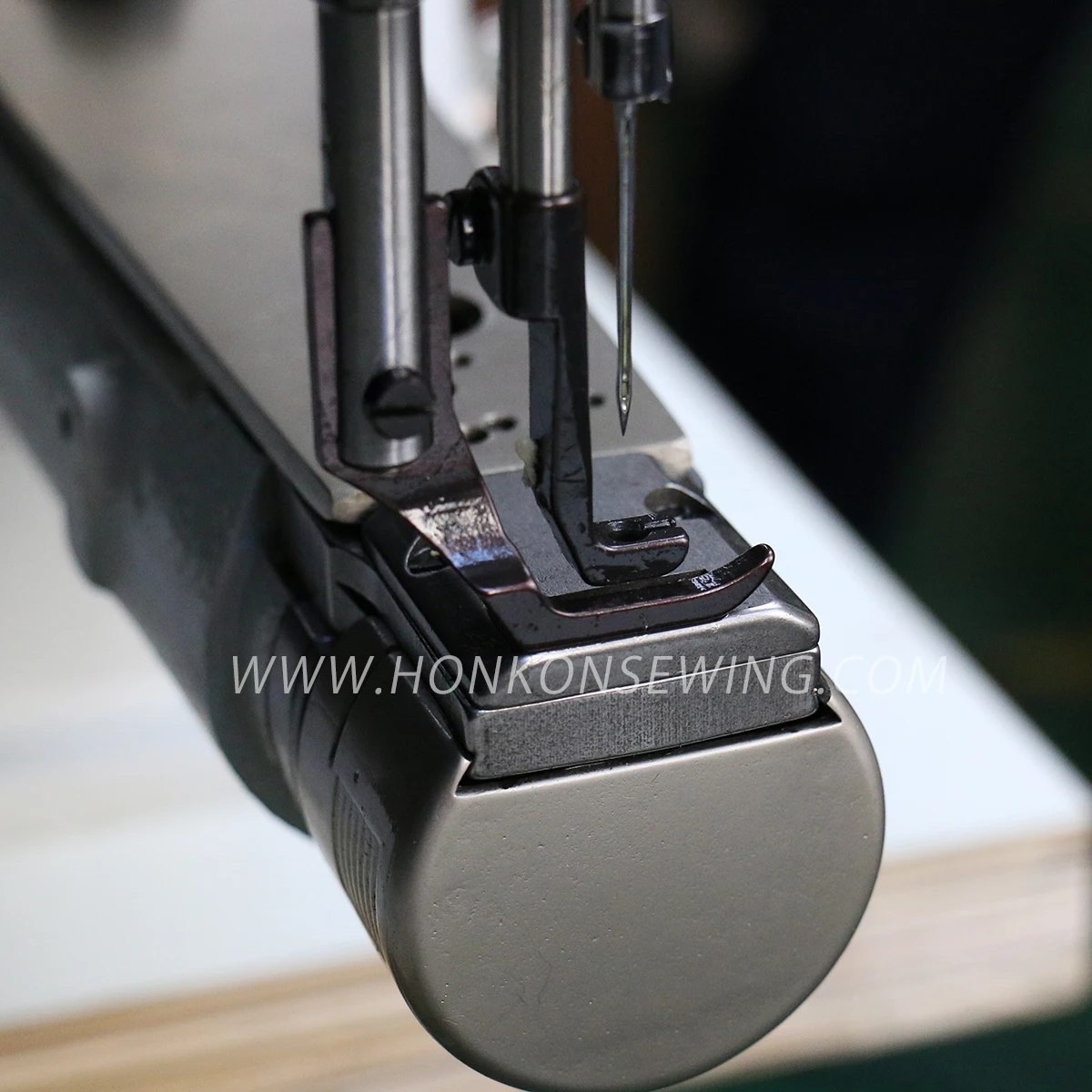 HK-246 use of cylinder platform design single needle cylinder bed with unison feed lockstitch sewing machine