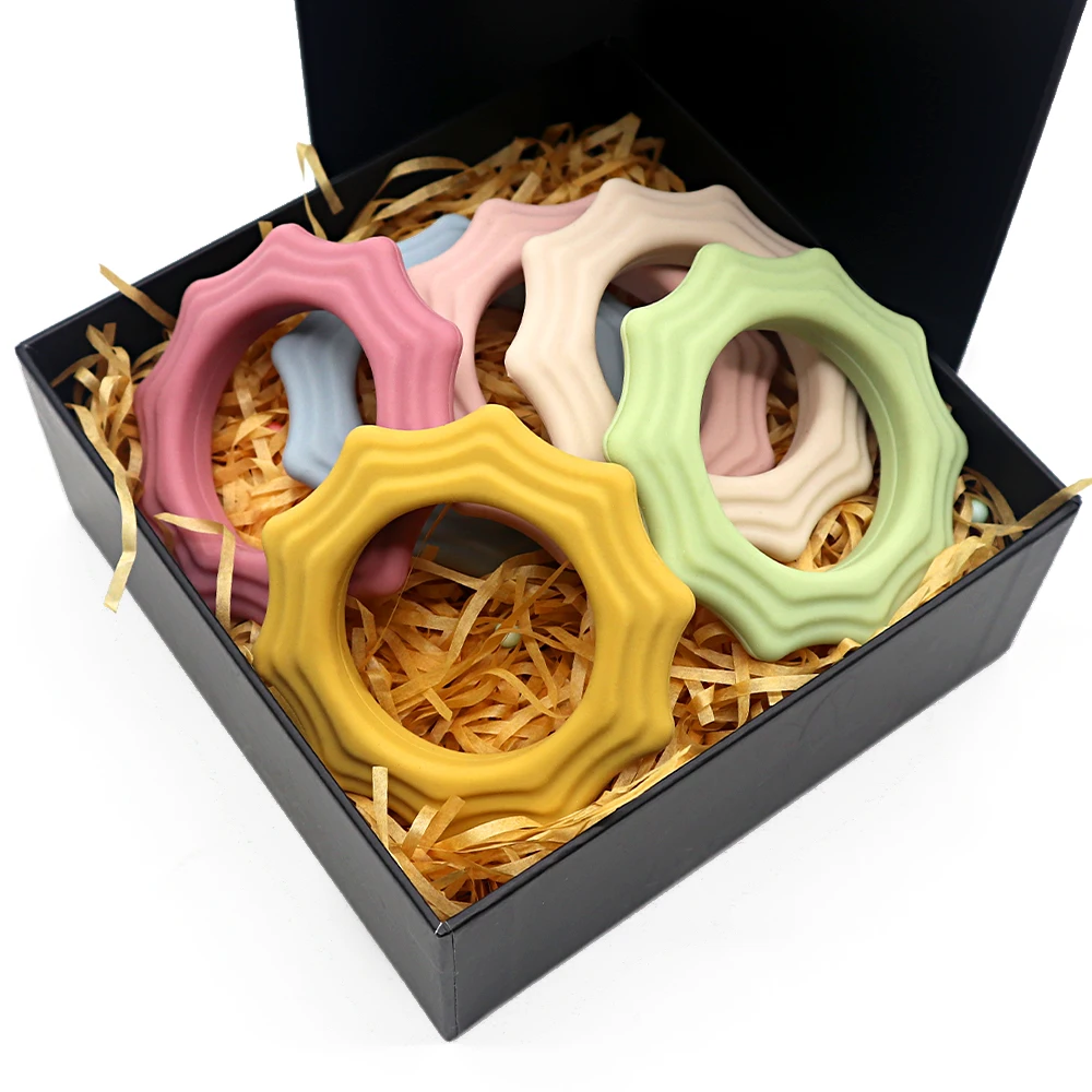 Melikey Wholesale Baby Silicone Fox Deer Sunshine Giraffe Cross Banana Rabbit Sun Bunny Rainbow Teether