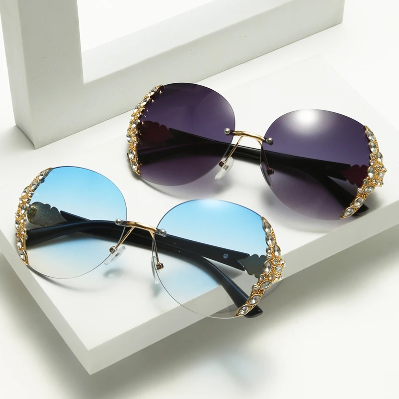 Women Sparkling Crystal Sunglasses Oversized Square Thick Frame