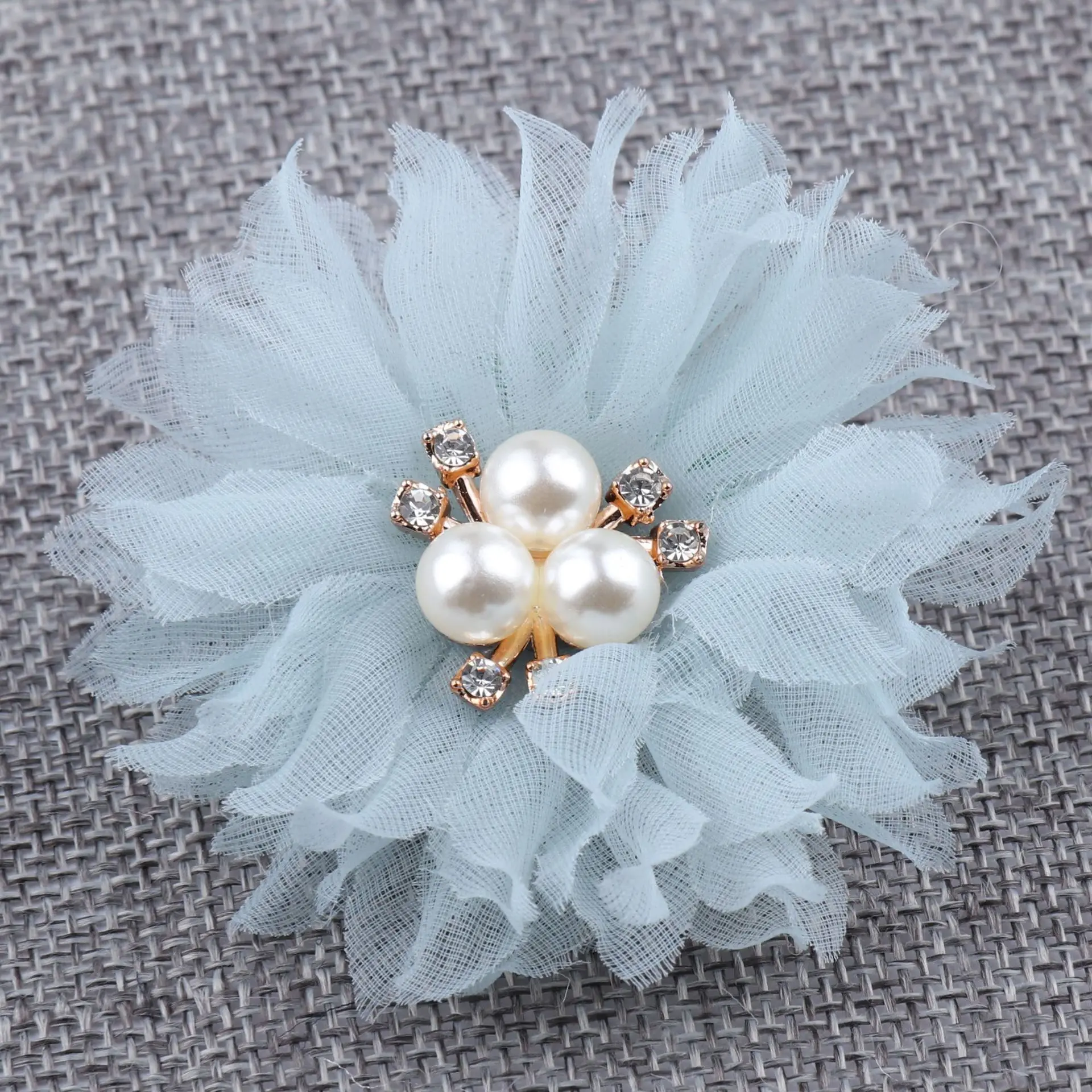 2024 6.5cm Fashion Ruffled Metallic Fabric Flowers With Pearls For Hair Clip Lovely Flora Flower For Shoes Apparel Headwear