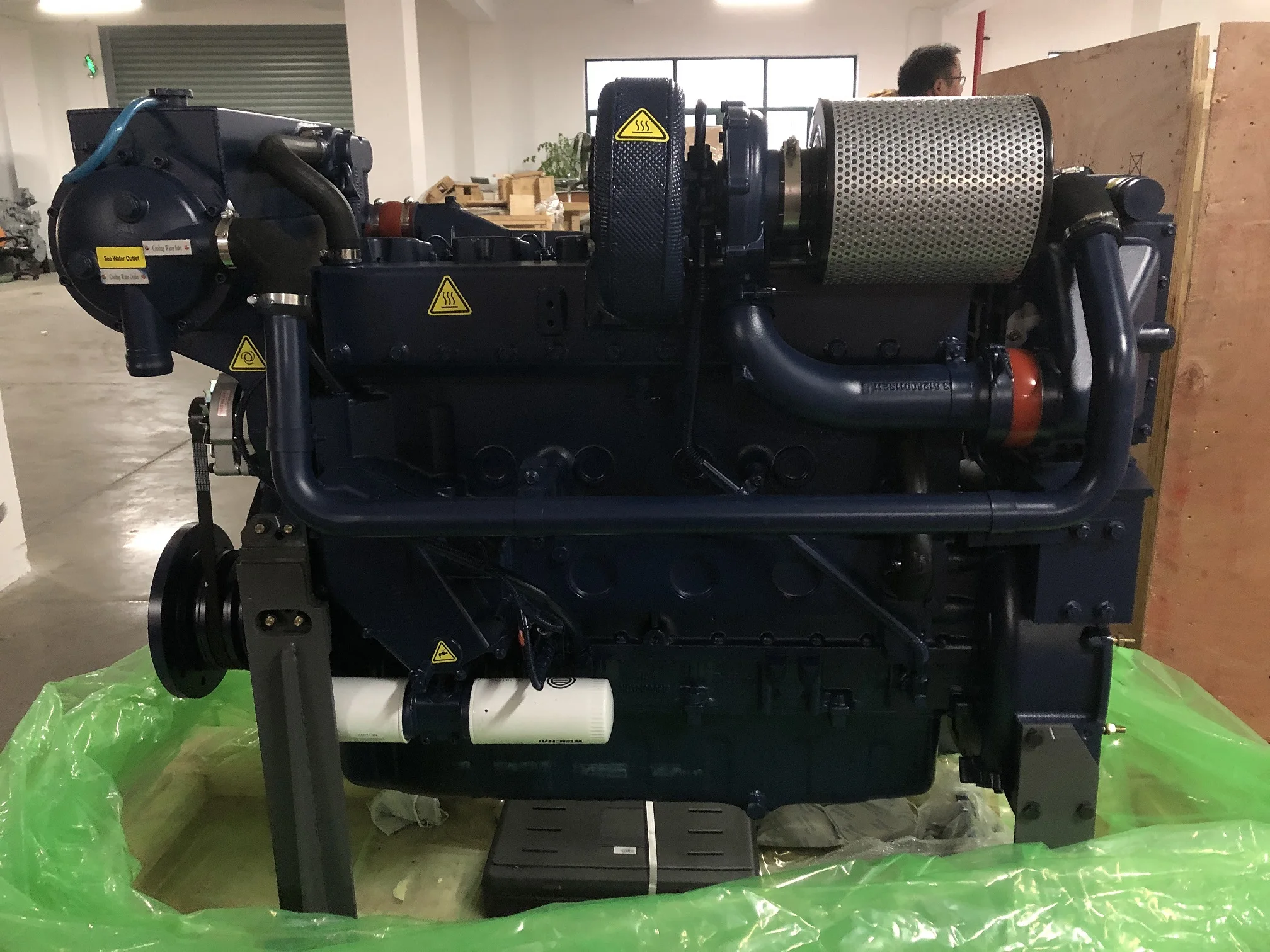 New type 4 stroke 6 cylinder  diesel engine for marine WD12C300-15
