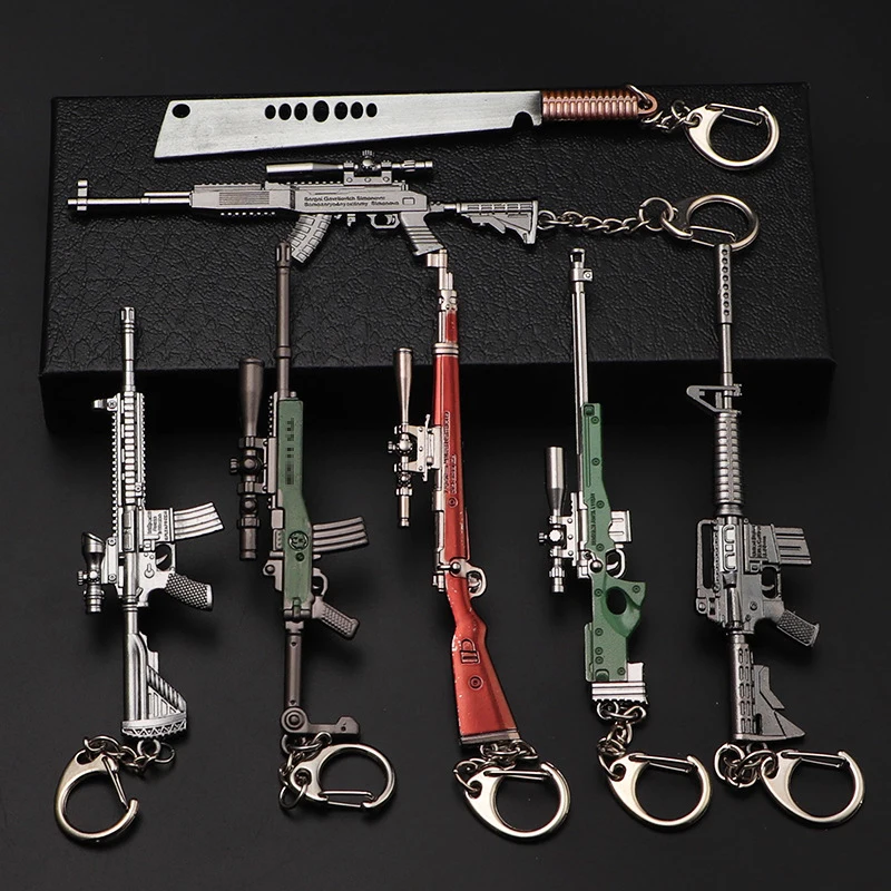 High Quality Metal Zinc Alloy Decoration Decor Pendant Weapon Model Key Chains Toys Gun Keychains for Boys