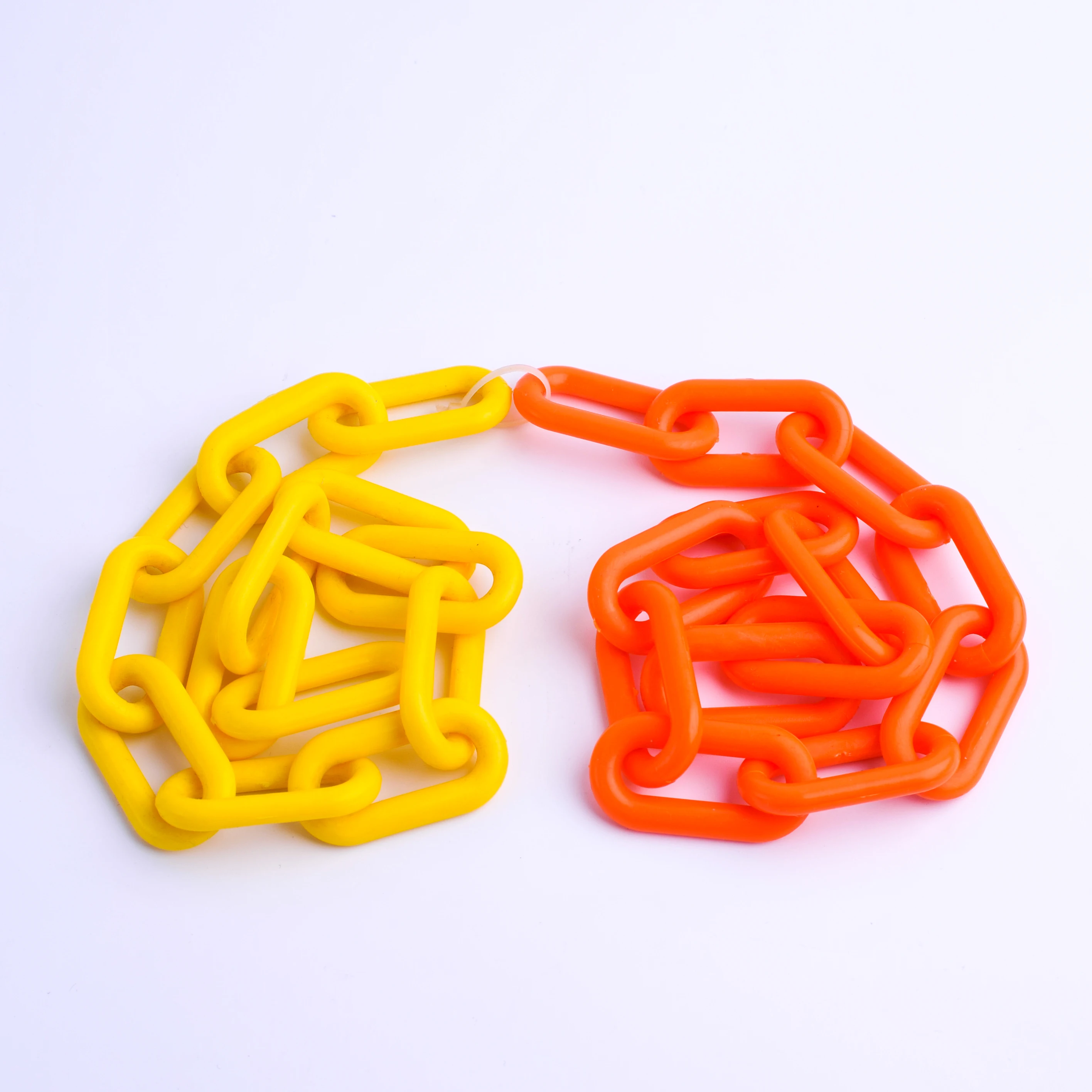 6mm Fresh PE Colorful Standard Safety Chain Delineator Connectors Plastic Chain For Traffic Cones