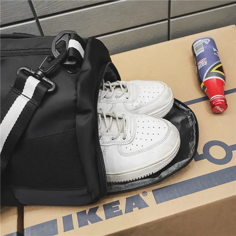 latest custom logo fashionable casual outdoor travel bag sports stylish gym bag for wet cloth for men and women