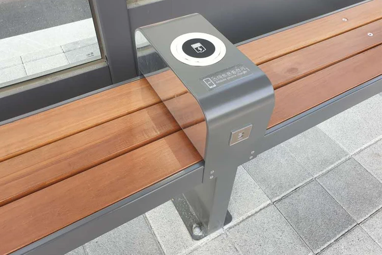 Restaurant Table Qi Wireless Charger Aluminum Shell  Built In Office Desk 9V 1.1A Table Embedded Wireless Charger