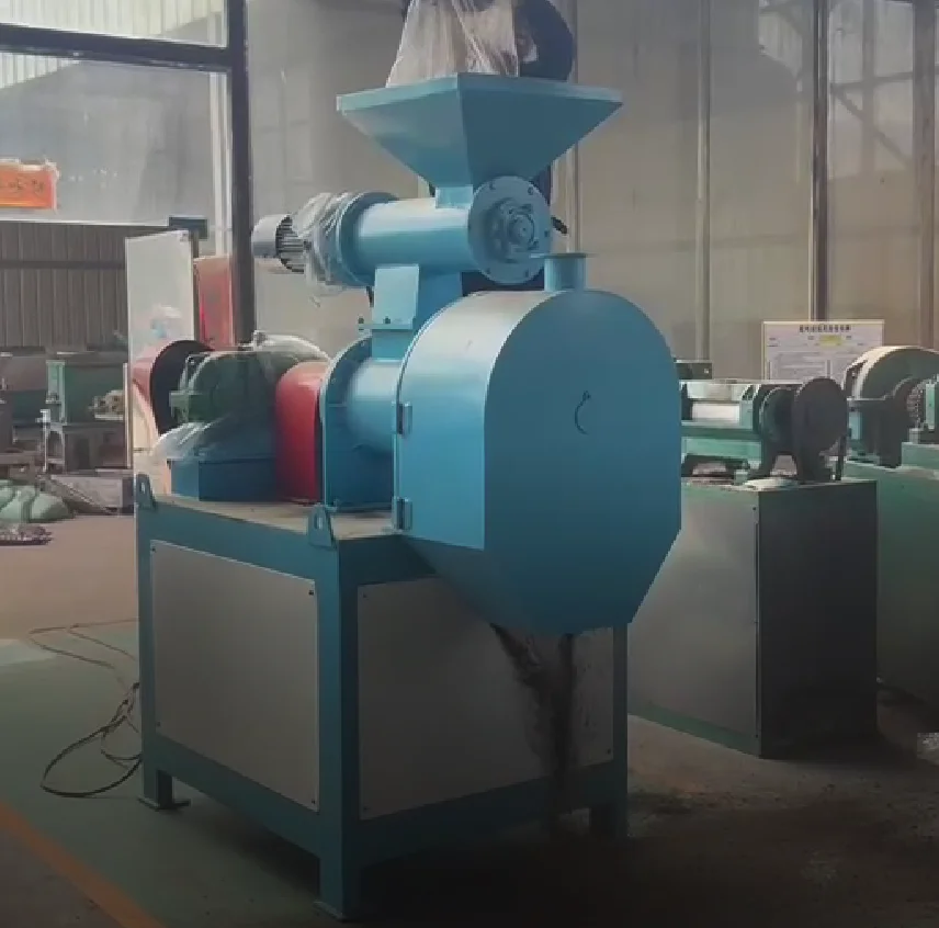 Organic fertilizer making machine for pelleting fertilizer