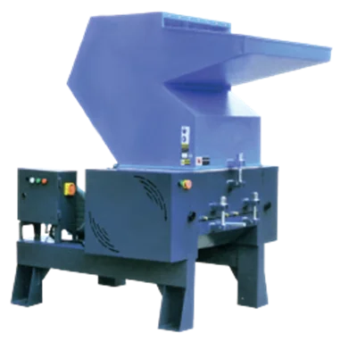 Plastic material crusher