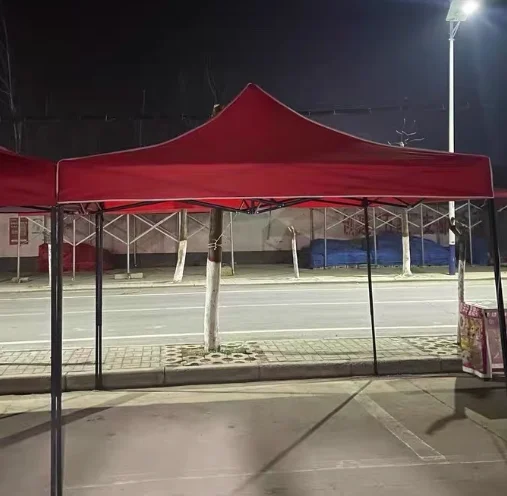 Напольная палатка с принтом логотипа для мгновенной защиты от солнца