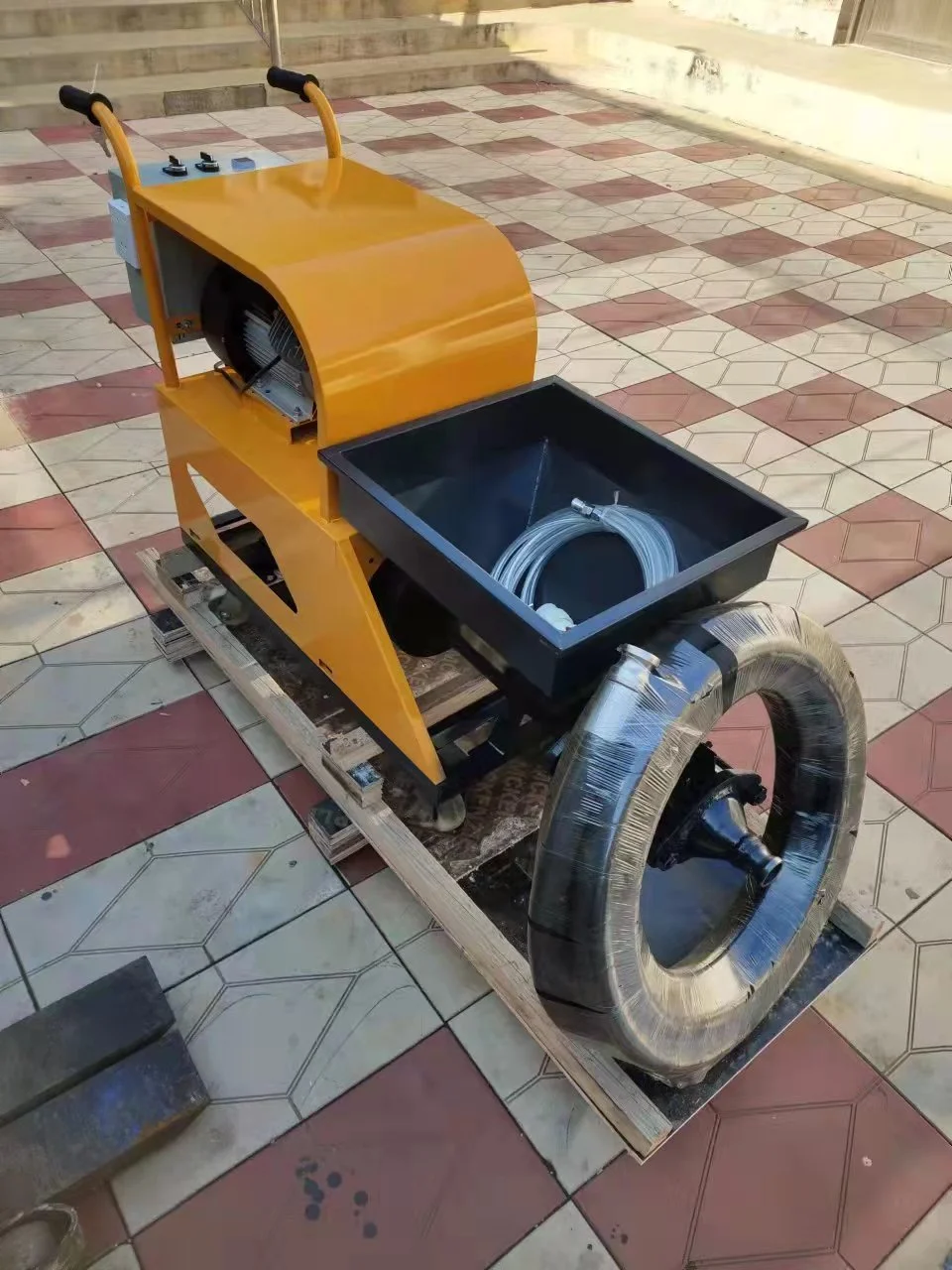 New Products Concrete Spraying Machine with Mixer Mortar Spraying Machine Spray Painting Machine