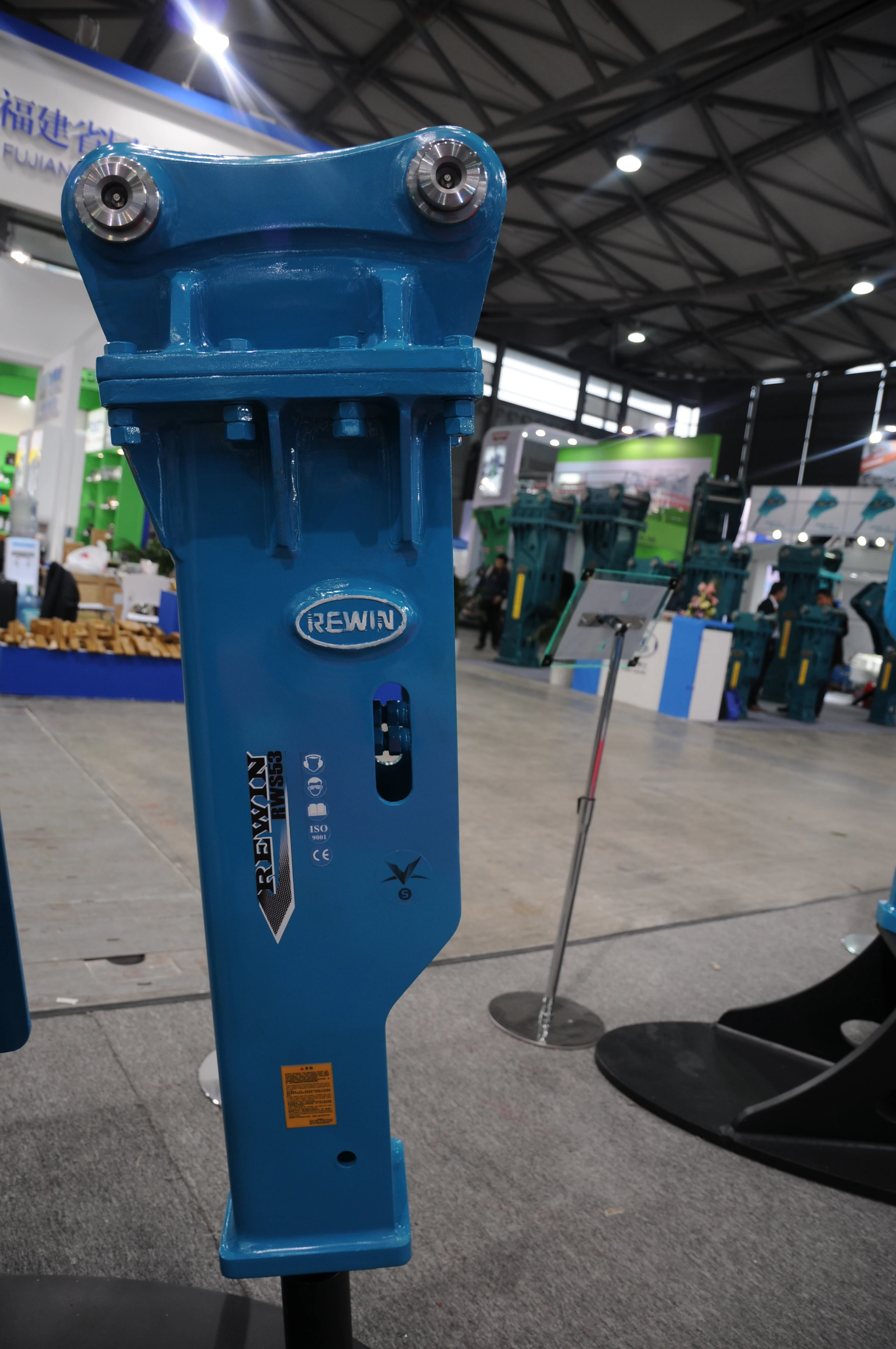 SB81N  Breaker Excavator Hammer Box Silenced Type Hydraulic Breaker