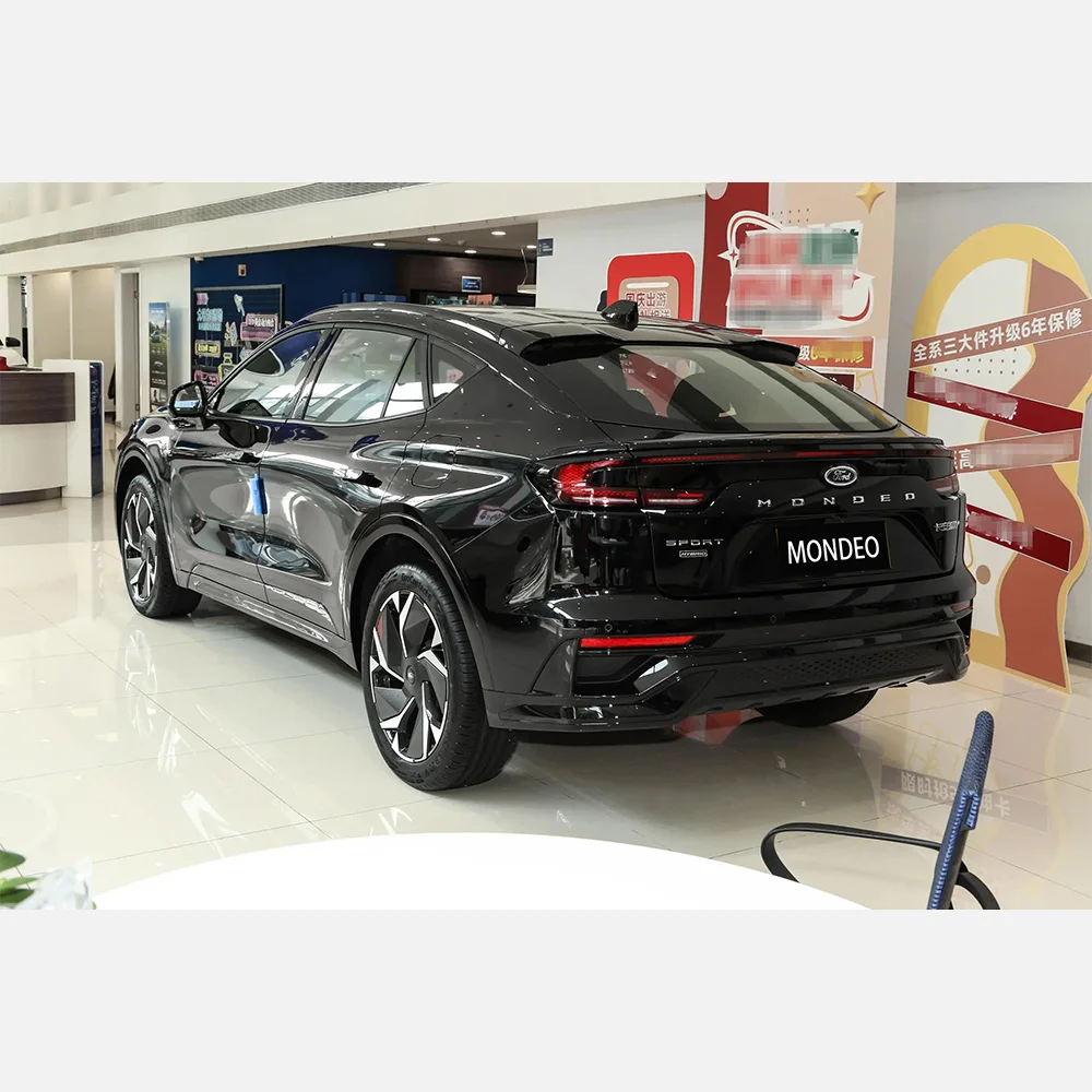 The 2025 Ford Mondeo 4-door 5-seater gasoline car is on sale