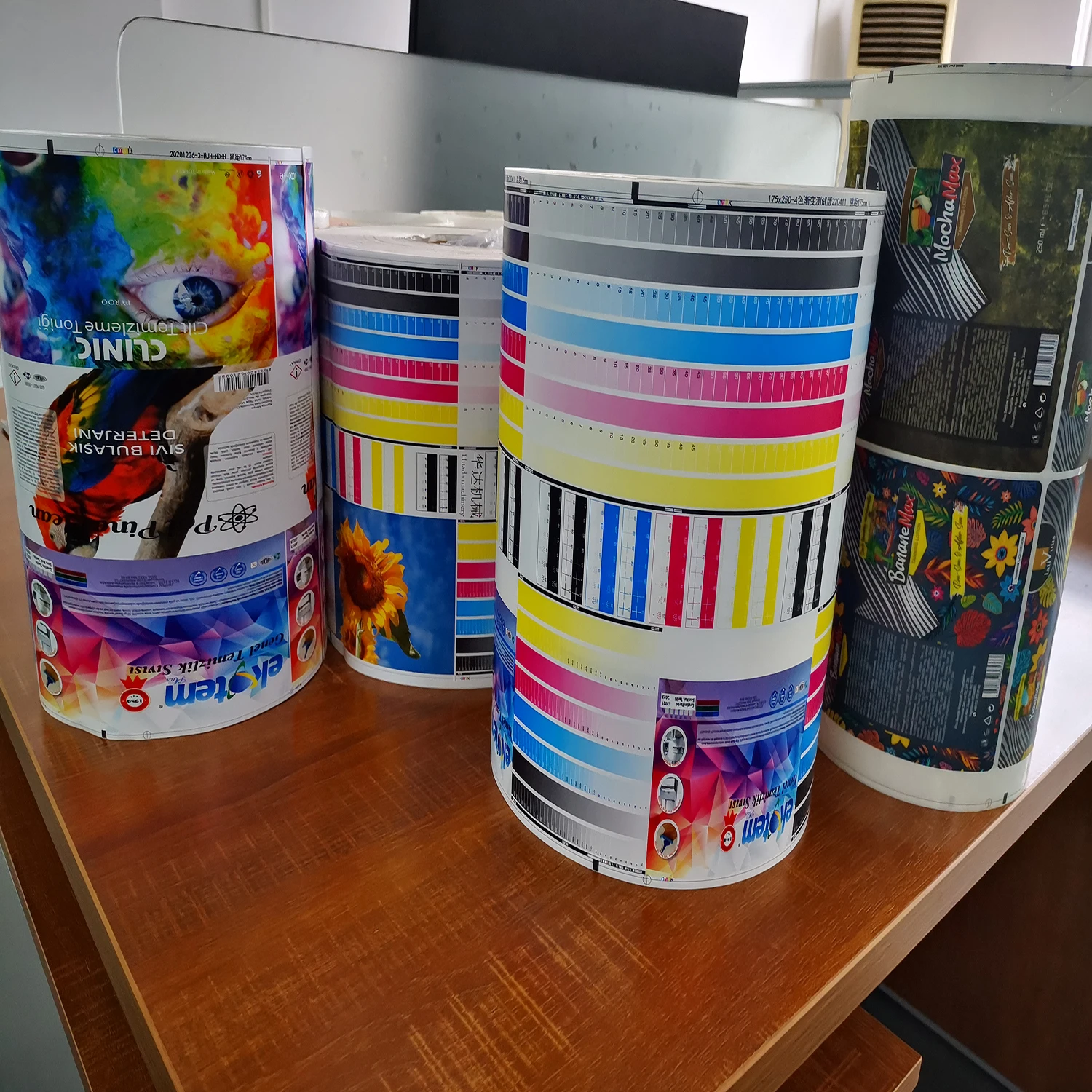 Letterpress Machine  Pvc PP Adhesive Packing Label Waterproof Die-Cutting Unit Double Sided Intermittent Label Printing Machine