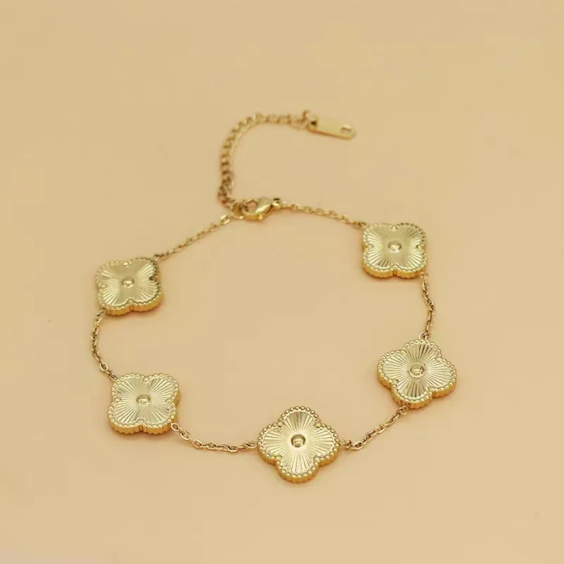 Girls Lucky Charm Luxury Four Leaf Clover Bracelet 18K Gold Non Tarnish Waterproof