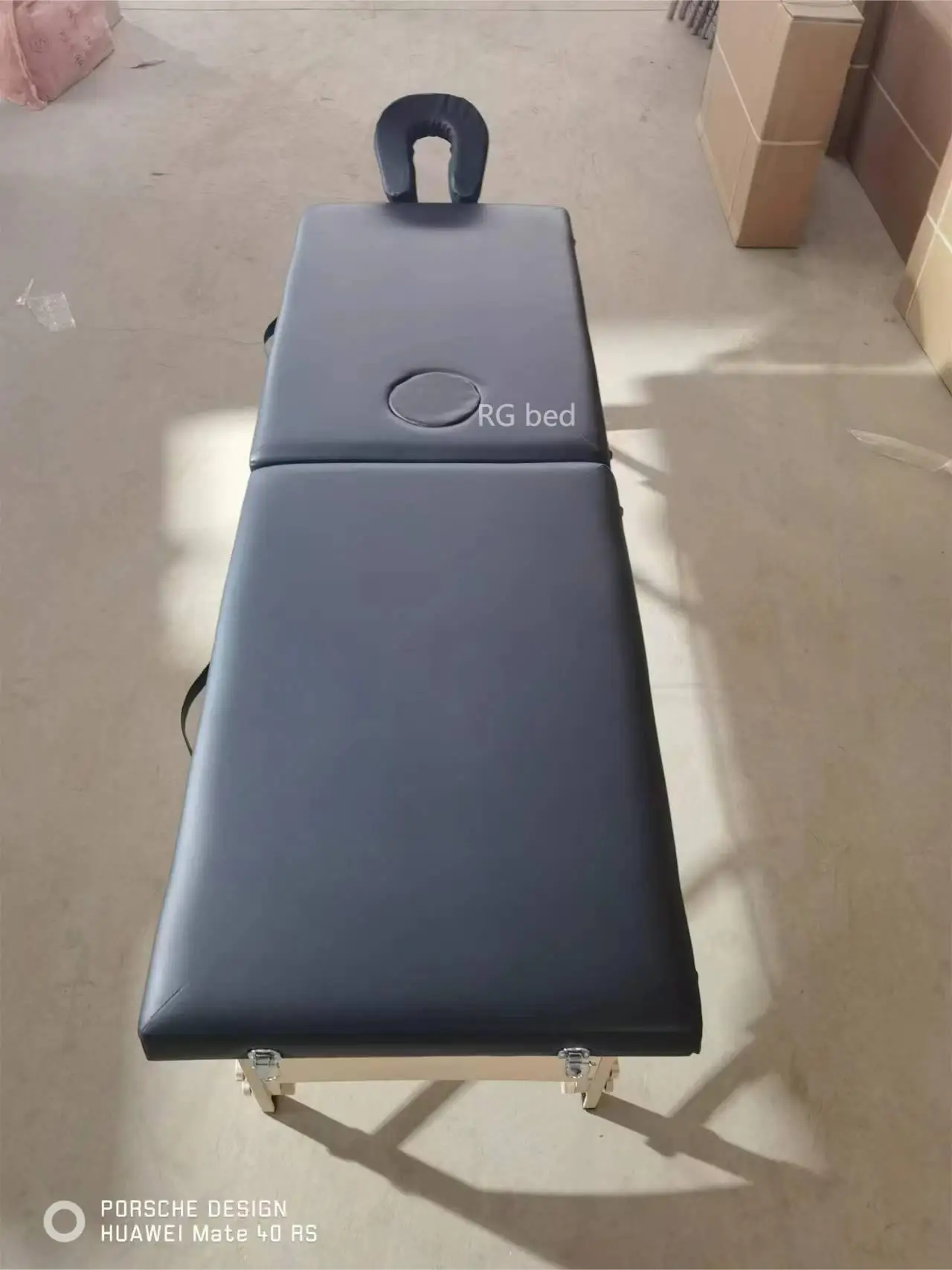 Small Hole in Massage Table With Hole In Middle For Male Massage