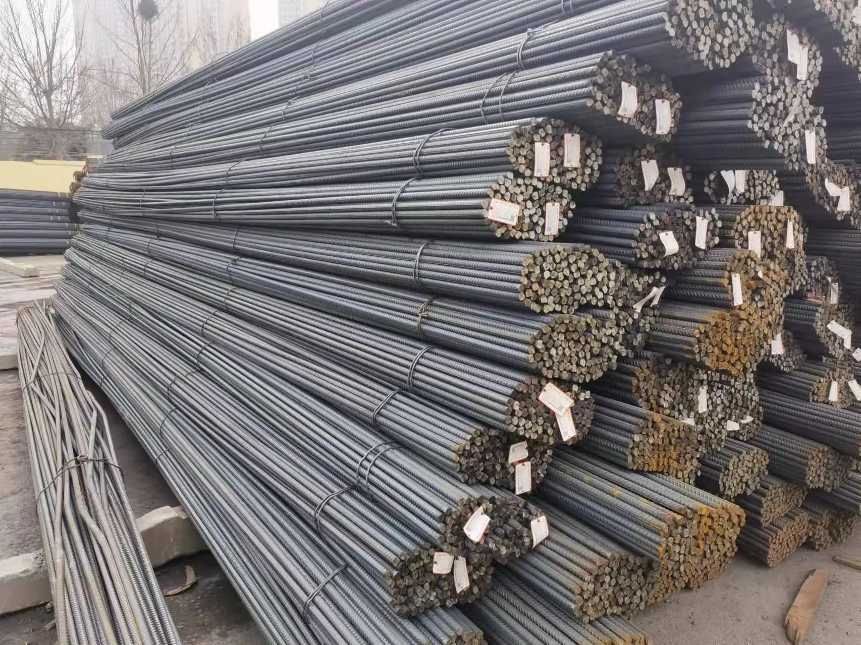 Low Alloy Deformed Steel Rebar Steel Bar ASTM A706 BS4449 B500b for Building Construction
