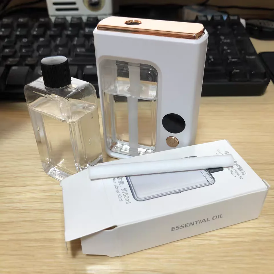 Portable Luxury USB Rechargeable Aroma Diffuser Mini Wireless Essential Oil Diffuser Bottle Machine for Home or Toilet Use