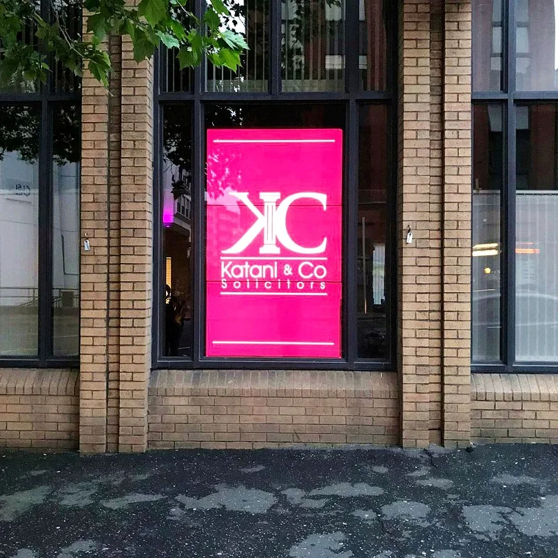 Retail store Low Power High Thin Screen Double Sided 4K digital signage Window Lcd Display For Advertising Playback