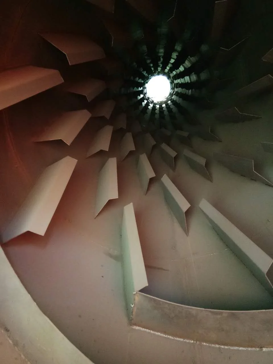 Rational Construction YGHG 2.0*18 Drum Dryer Well-known For Its Fine Quality