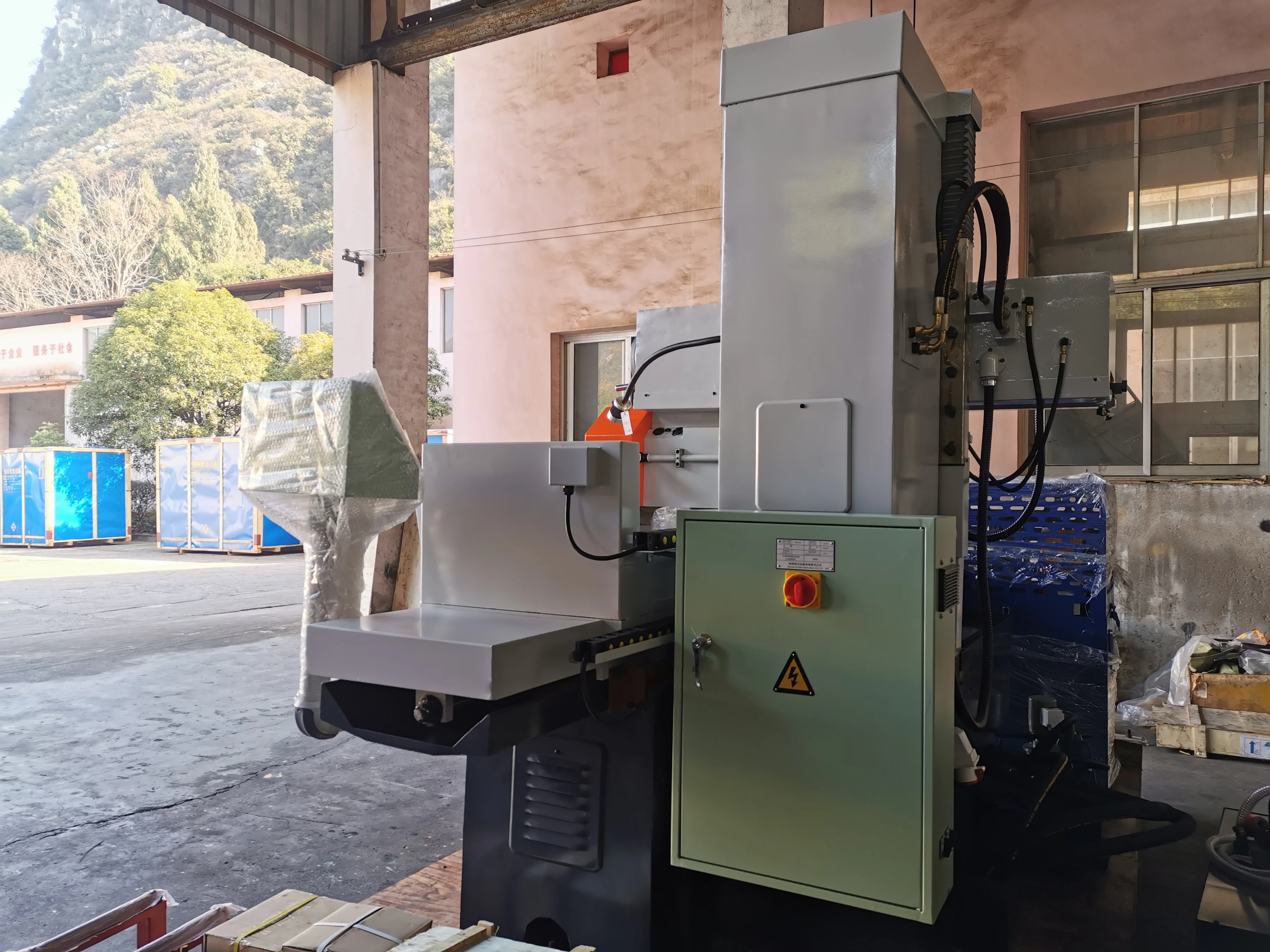 Высокоточный гидравлический станок с ЧПУ для шлифовки плоских поверхностей для металла и стали