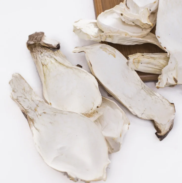 
Pleurotus eryngii dried mushrooms Boletus of the steppes King Oyster Mushroom slices for food 