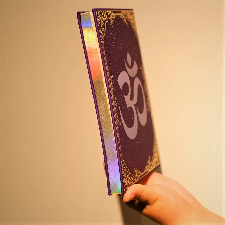 Lurxry Fashion Offoce Gift Purple Shiny Cover New Design Handmade Different Craft Nature Quartz Gemstones Yoga Notebook Journal