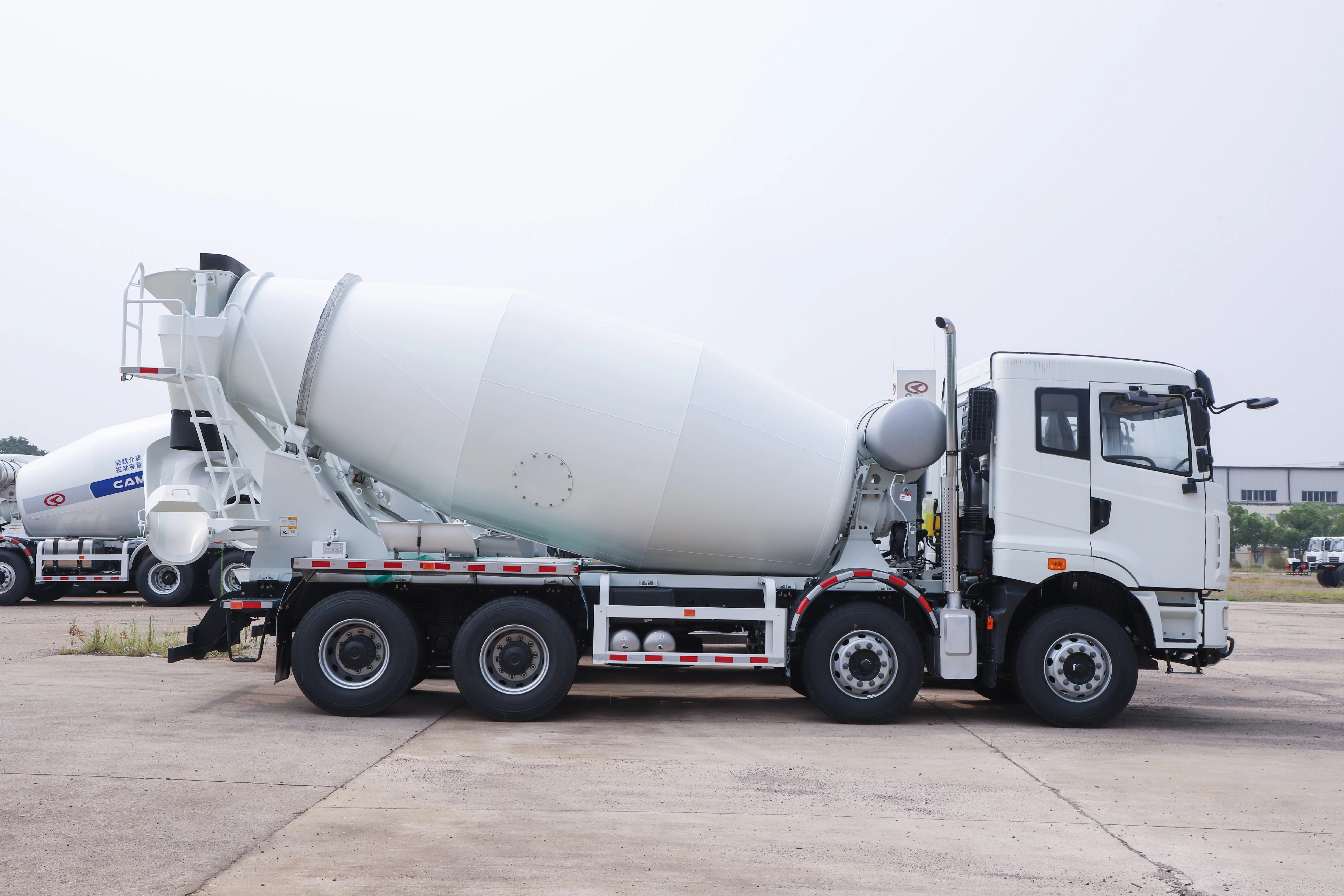 CAMC Diesel Cement Mixer Truck Commercial  Mixer Concrete Trucks price for sale in china year 2023