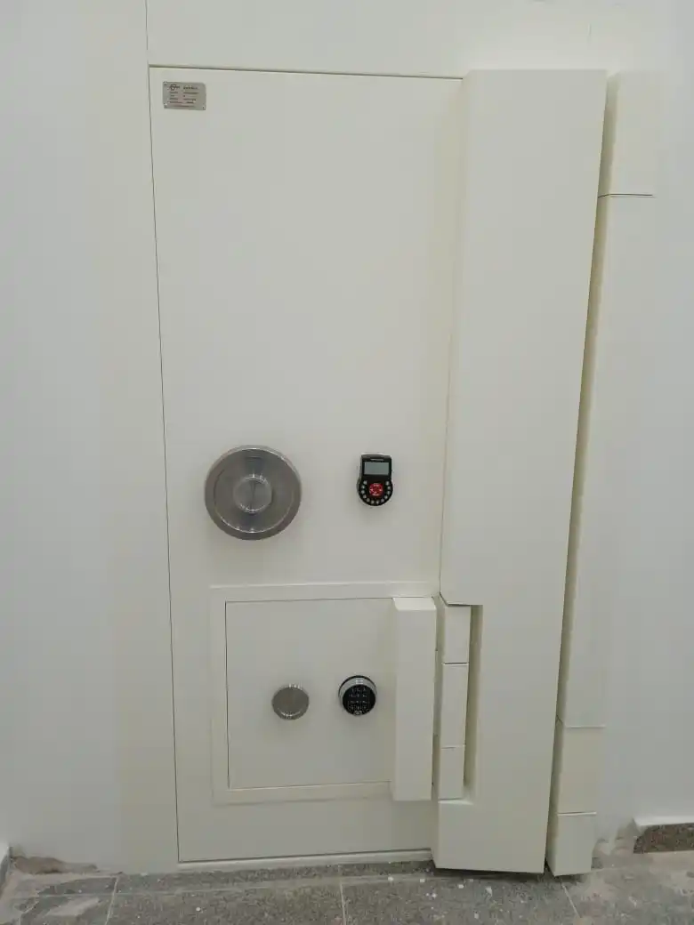 Vault door with emergency eacape window small door for bank strong vault room made in China Jinzheng