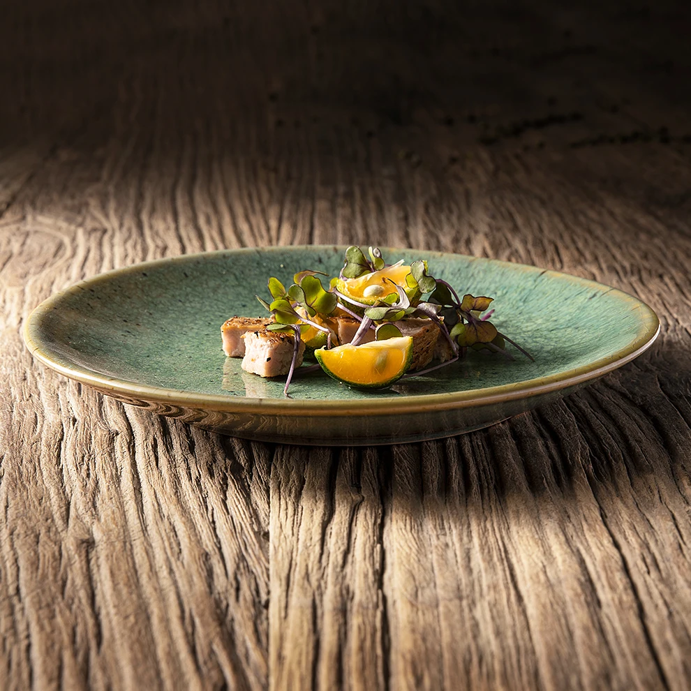 Top Quality Thai Style round Trays Enameled Green For Use Restaurant Hotel Ceramic Salad Dinner Plate Multisize Ceramic Tray