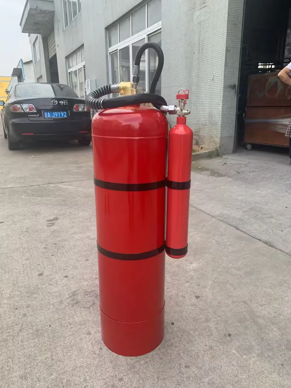 High Quality Fire Equipment Emergency Tools 9L External Cartridge Dry  Powder Fire Extinguisher
