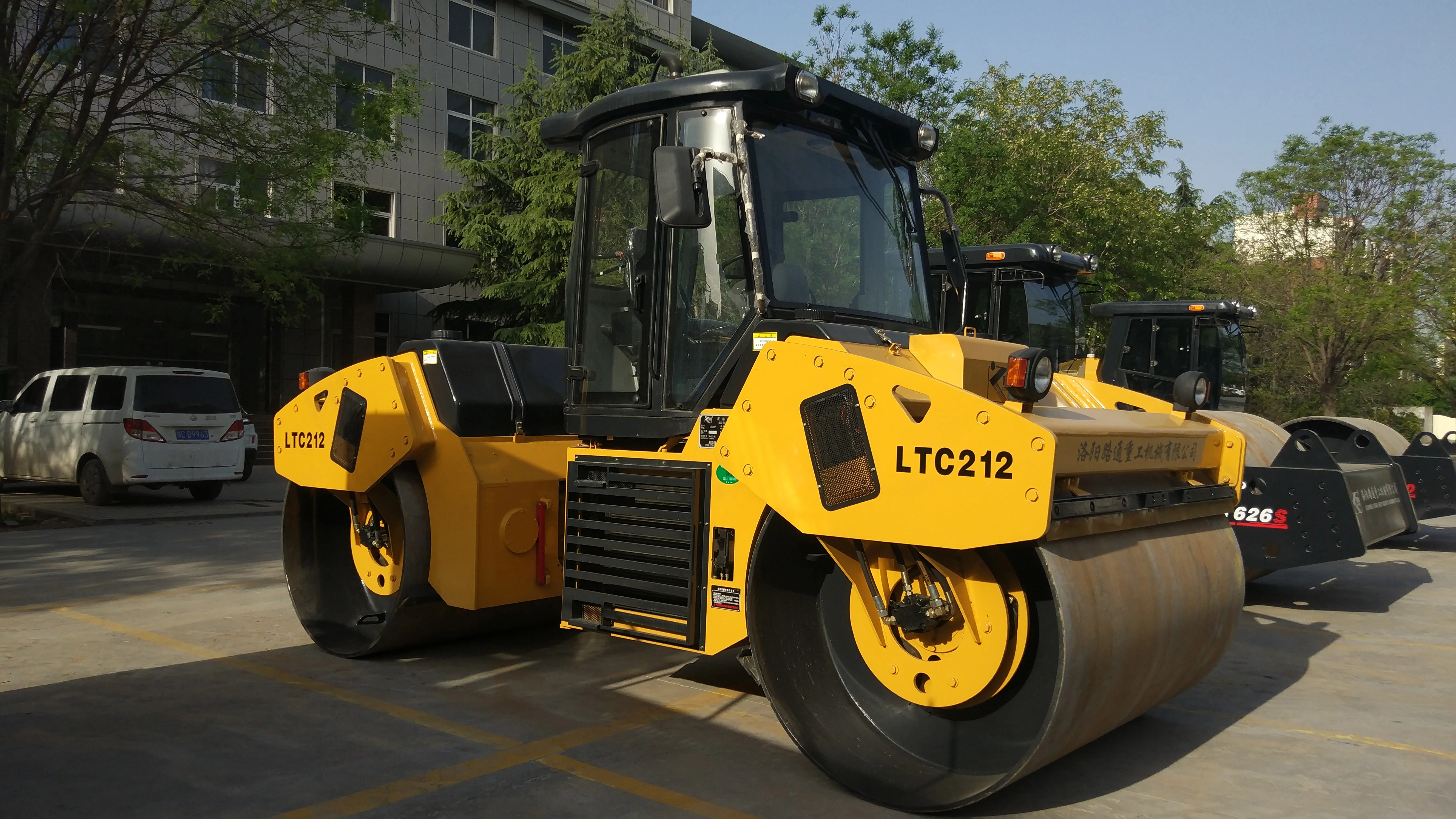 Hot Sale Best Price 8ton 10ton 12ton 14ton Full Hydraulic  Vibratory Road roller Vibratory Compactor with double drum for sale