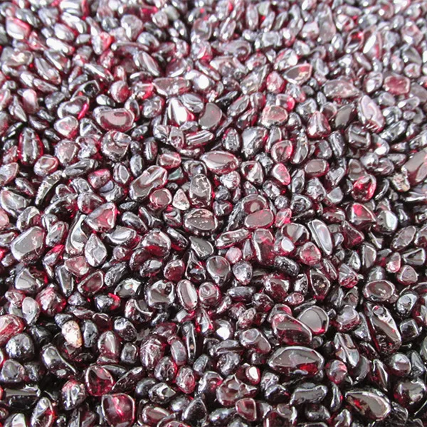 New product natural garnet tumble crystal stone gemstone chips gravel healing reiki crystal craft garnet stone for decoration