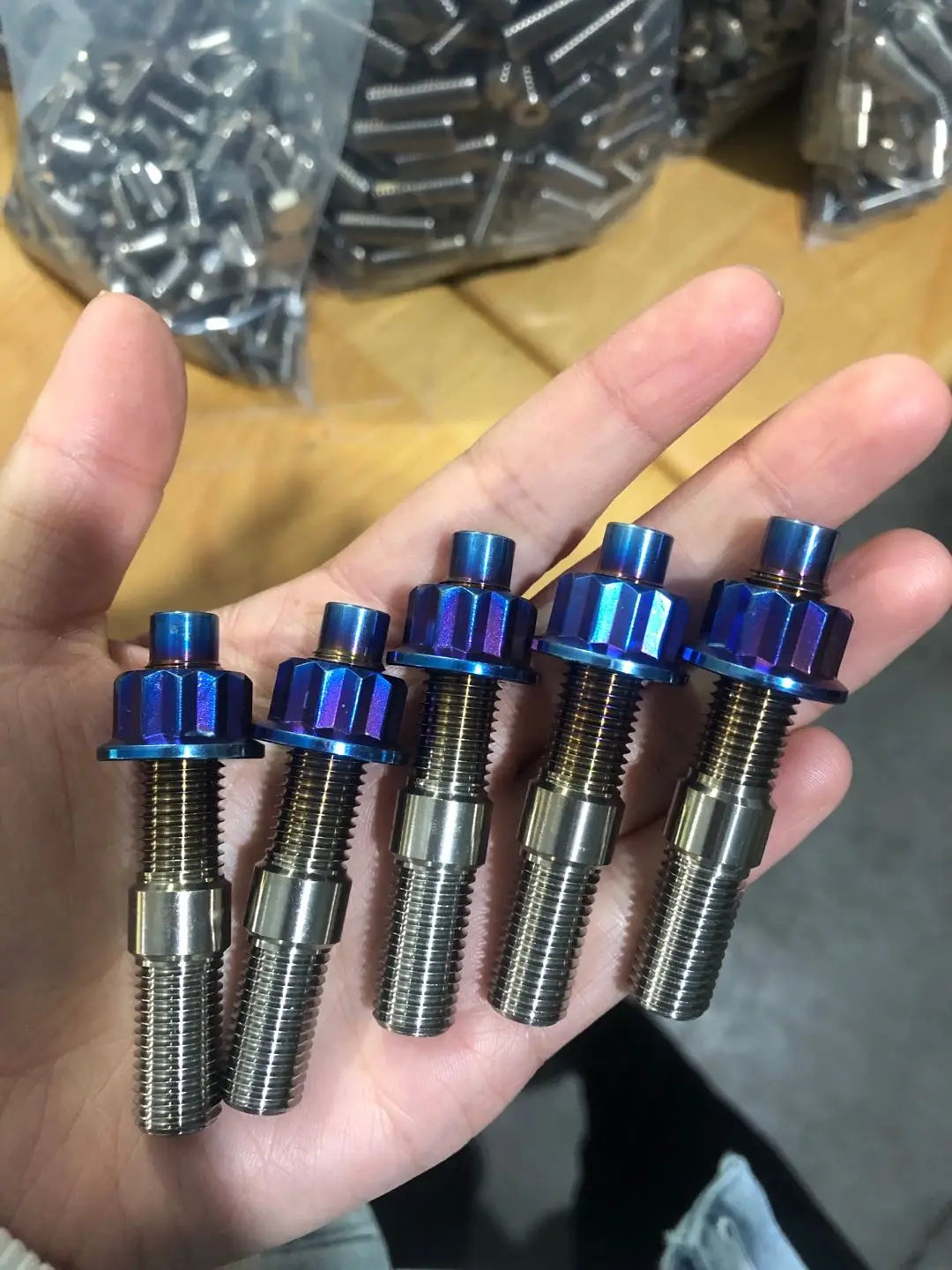 Титановые болты-гвоздики M8 * 45 винтовые гайки для модификации спортивных автомобилей и внедорожников