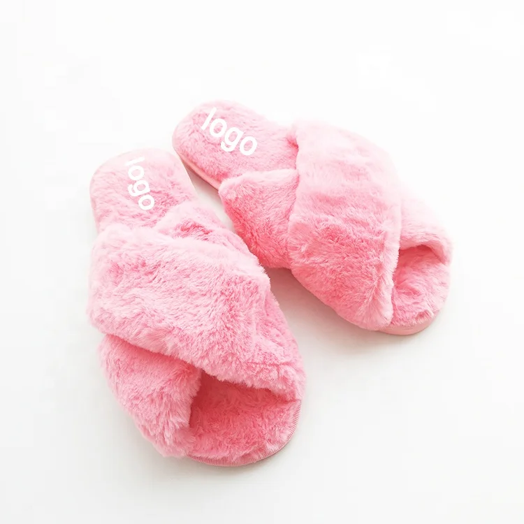 Hot Selling Winter Crossing Plush Furry Fluffy Soft Fuzzy Slippers White House Slippers for Mozambique Women