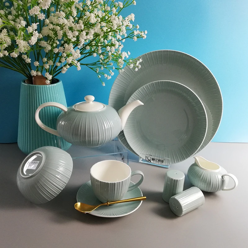 Guangdong Bone Chinaware Dinner Set Bulk Blue Ceramic Dinnerware Dish Plates Set Bone China Porcelain Dinner Plates And Bowls