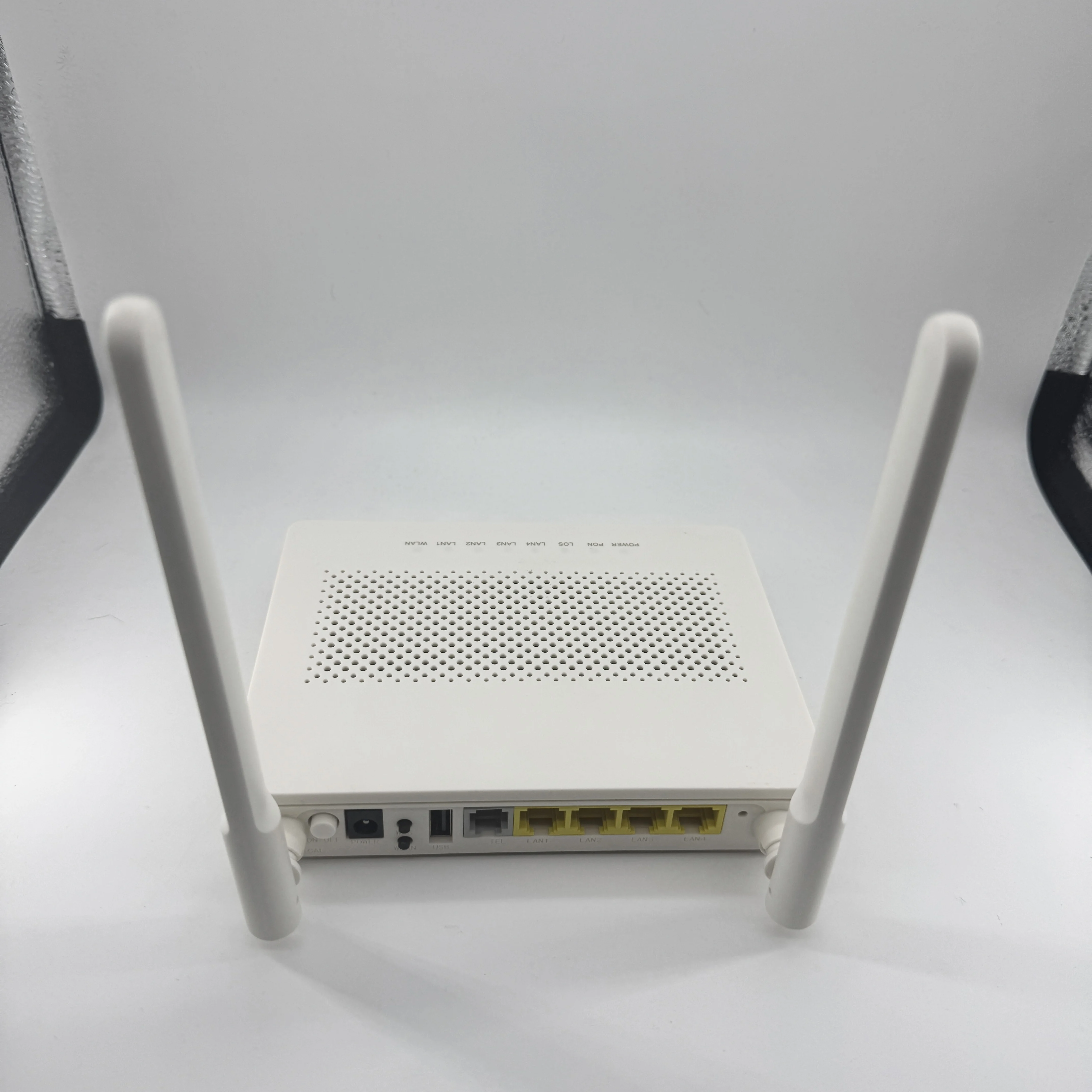 По заводской цене HG8546M/EG8141A5 XPON 1GE + 3FE 1TEL WIFI Восемь Огней FTTX