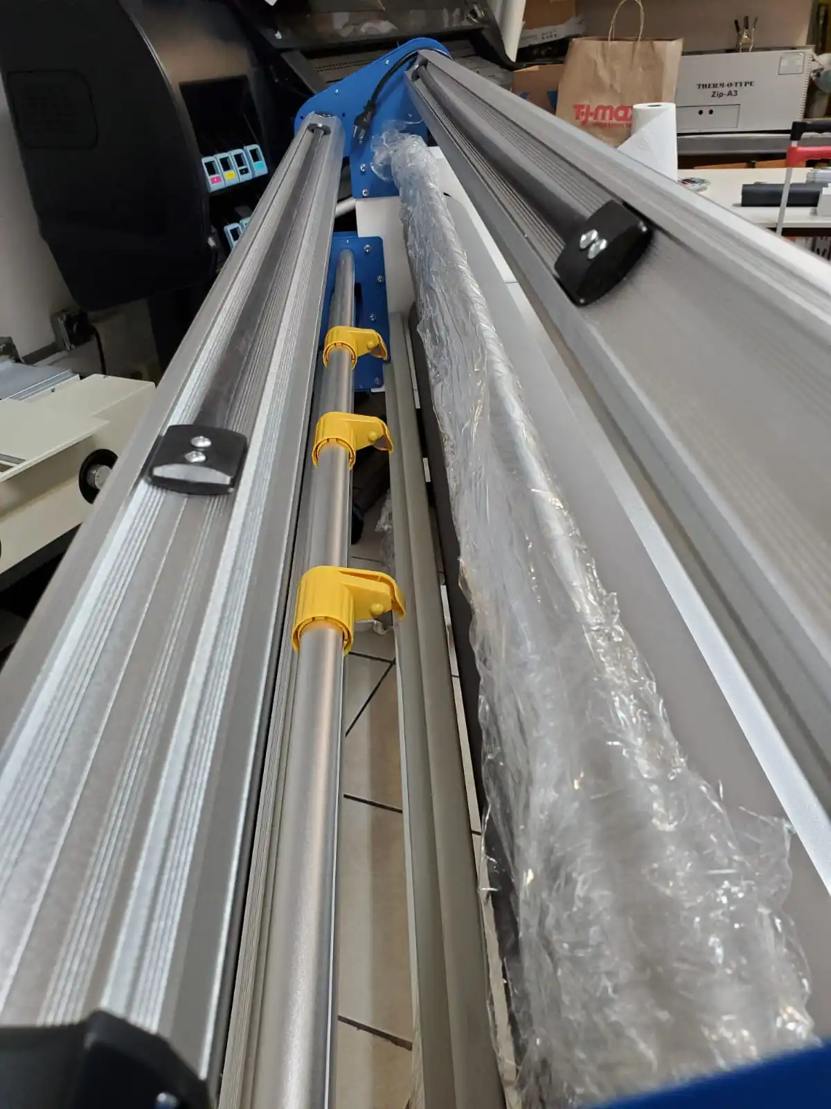 Laminating width less than 1580mm automatic hot cold laminator laminating machine for advertising company use