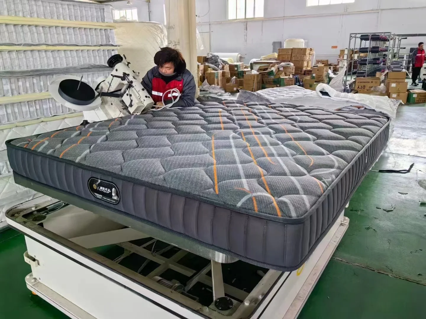 King size luxury bed sponge mattress Hilton comfort five star hotel pocket spring gel memory foam mattress USA