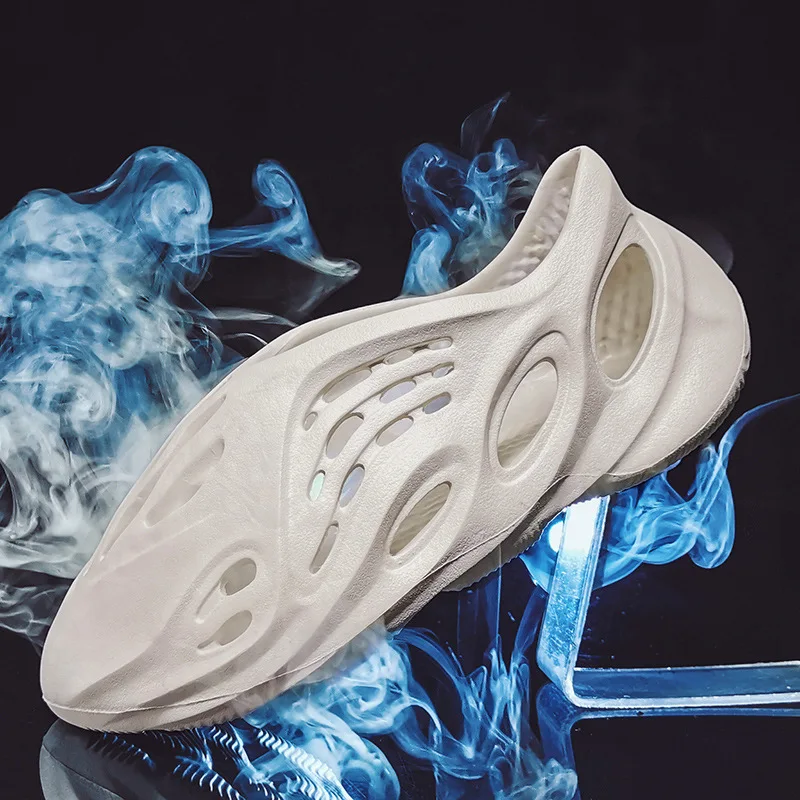 Yezzy slippers Lightweight Holes Hollowing Out Sandals Clogs Beach Shoes Sandal