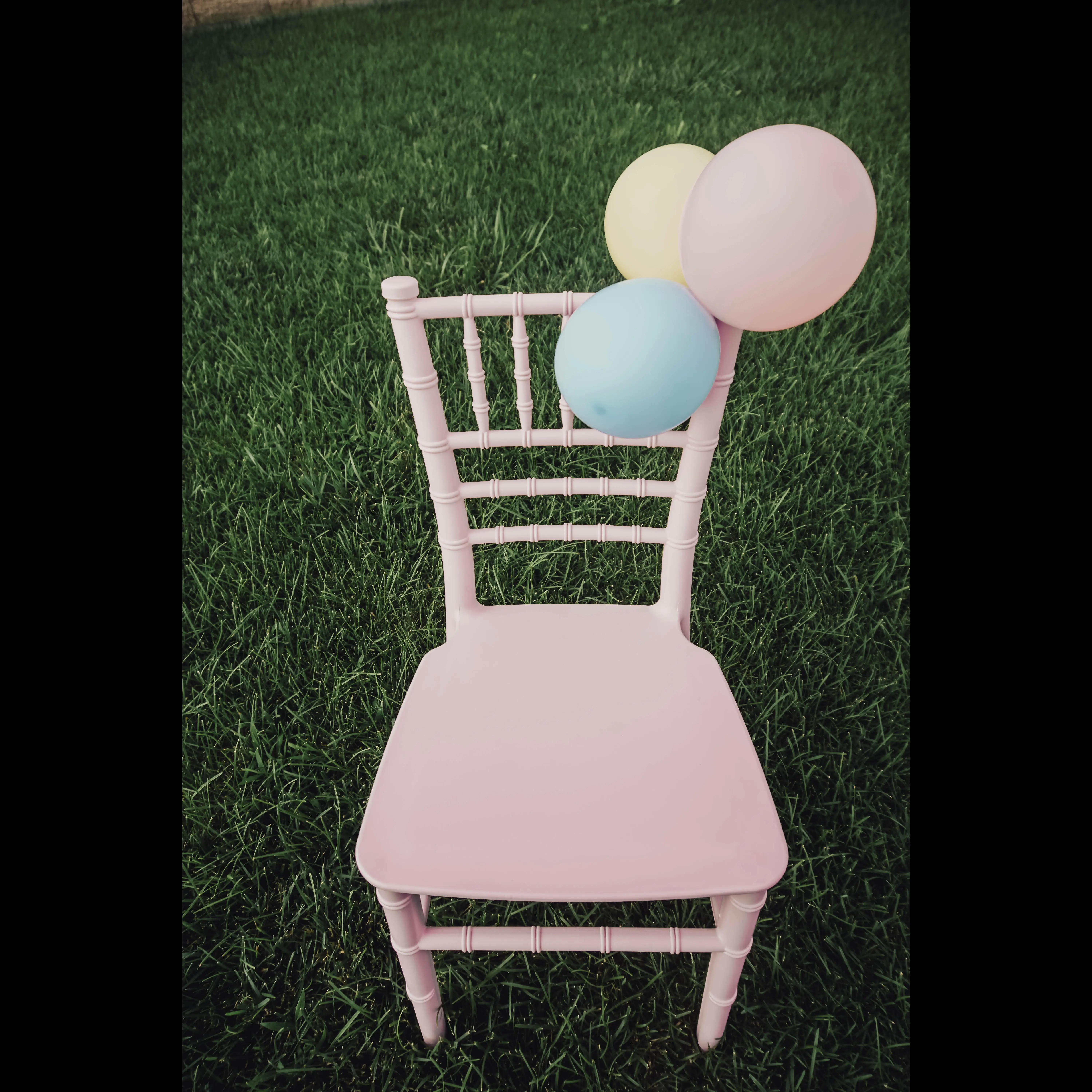 Wholesale High Quality Party Hotel Event Rental Outdoor Plastic Children Kids Tiffany Chiavari Chair