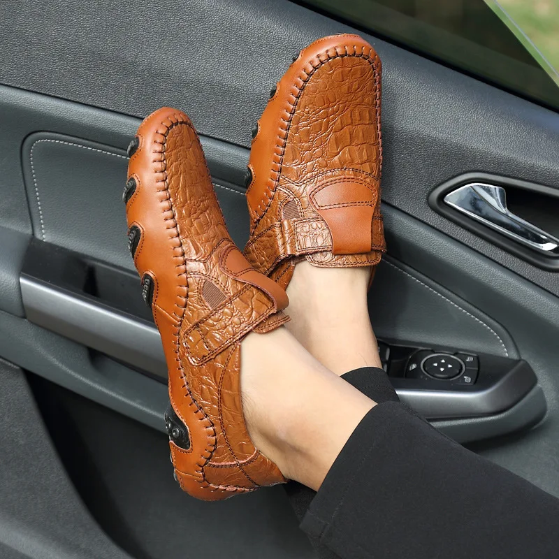 2024 new luxury flat loafers lazy slip on driving shoes casual leather moccasin shoes for men