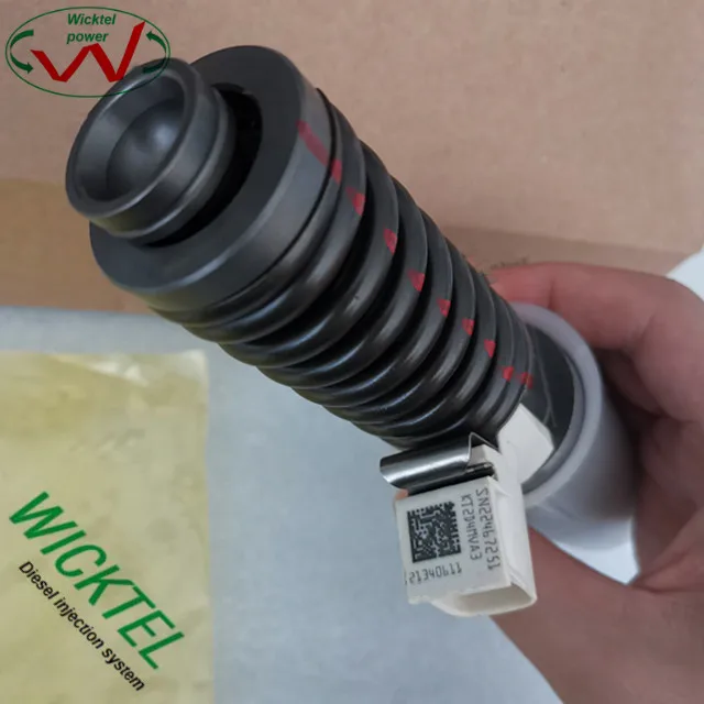 Factory Price Hot Sale Diesel Common-rail Fuel Injectors Nozzle 21340611 21340612 D12 F12 FH12 VOL-VO