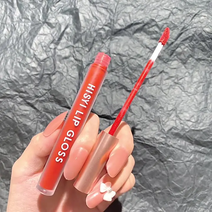 New air mist lipgloss velvet lip glaze waterproof and non stick up 6 colors matte lipstick